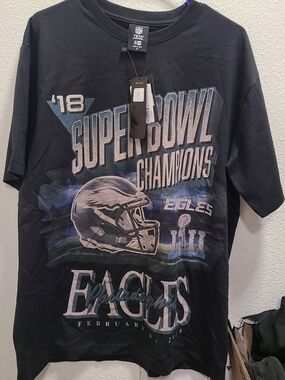 New Era Black Philadelphia Eagles Super Bowl Champions Graphic Tee